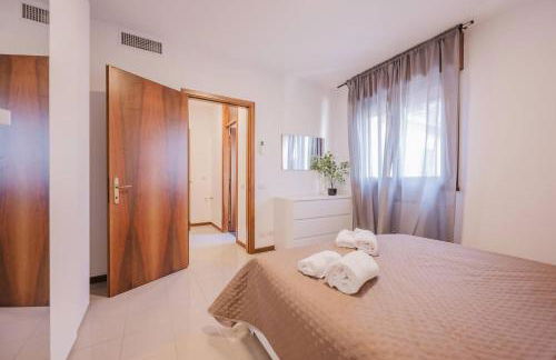 Unico Apt 5, 4 ospiti, parcheggio gratis, 10 minuti da Venezia - Photo 13