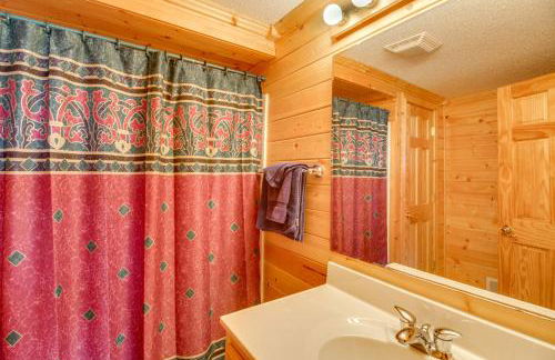 Private Lakefront Emily Home with Yard and Fire Pit! - Photo 30