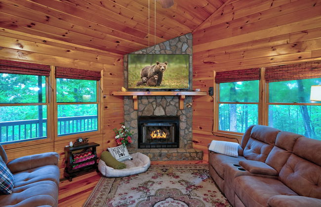 2 Bedroom Home in Ellijay! Private Hot Tub and Sunset Views - Foto 14