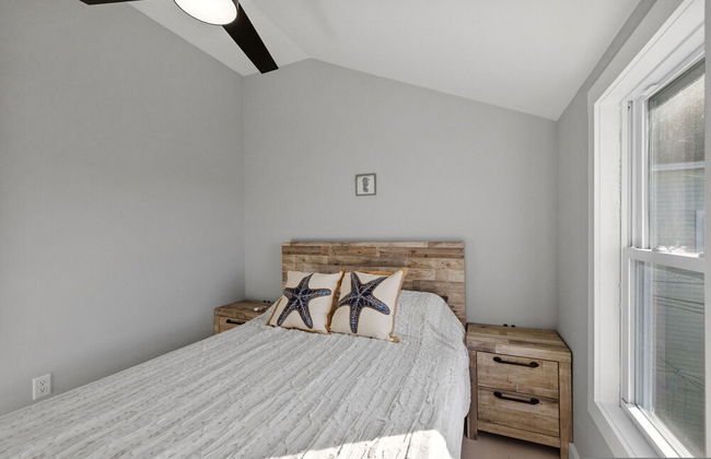 Modern Condo Perfect For Winter Rental - Photo 5