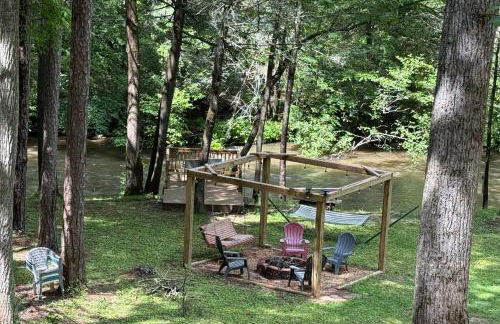 The Waters Edge Game room creek access firepit and tons of outdoor space - Foto 33