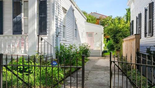 Garden District Studio Apartment - Gated Parking - Foto 3