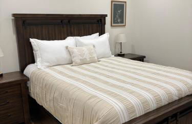 Exclusive Lakefront Retreat on Douglas Lake - Photo 18