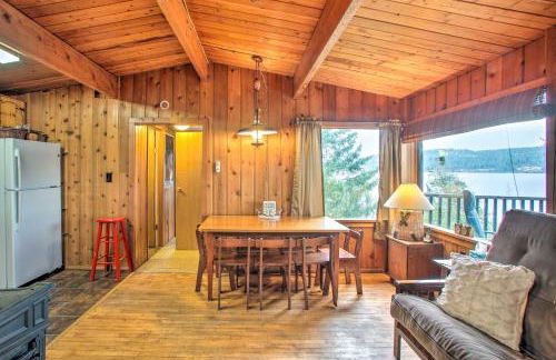 Remote Escape Serene Lakeside Cabin with Beach - Foto 8