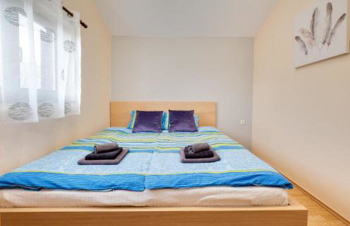 Cozy Home In Milekovo Selo With Wifi - Photo 23