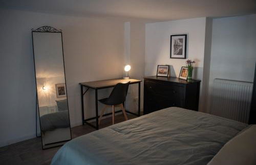 Le Passementier, T2 duplex grand volume parking souterrain wifi Netflix - Foto 24