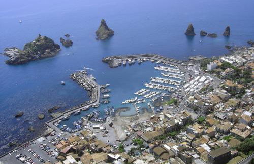 Scalinata del Nespolo Acitrezza - Foto 42