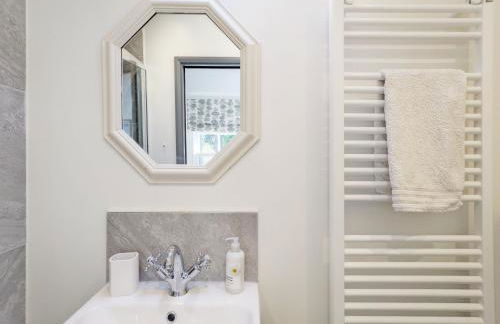 Hearnesbrook Barn , Emsworth - Photo 31