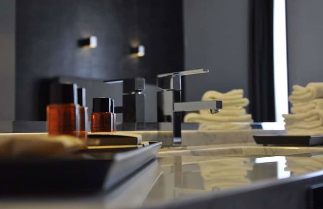 Place 24 Suites & Wellness - Photo 22