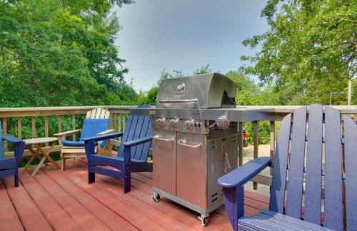 1 Mi to Ferry Terminal Oak Bluffs Family Retreat! - Foto 23