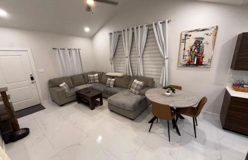 Newly build 1 bedroom 2 bathrooms condo - Foto 12