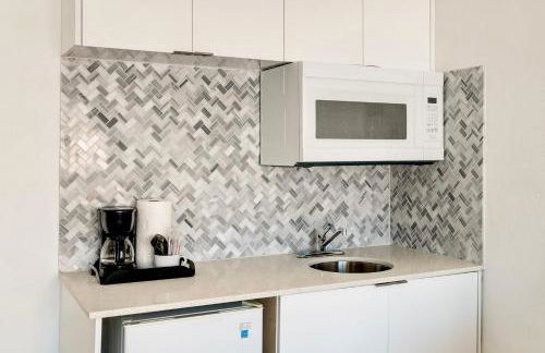 Best location by the Beach ! Free WiFi - TV - All amenities - Foto 21