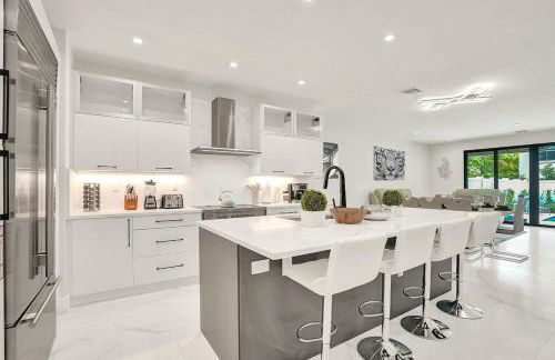 4BR w htd Pool Walk to Las Olas 5mins to Beach - Foto 5