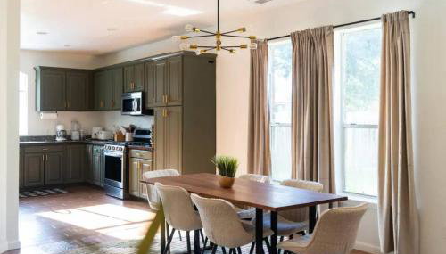 Cypress 5 Bedroom Retreat with Hot Tub, Firepit and Game Tables! Pet Friendly - Foto 3