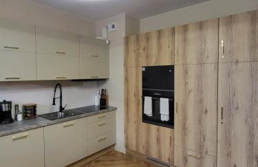 Apartament w Centrum Luksusowy, Klimatyzacja, Full Opcja, Zameldowanie 24h, Duży Parking, Balkon, PlayStation 5, Ekspres, Netflix, Winda, FV, Nowy Budynek - Foto 7