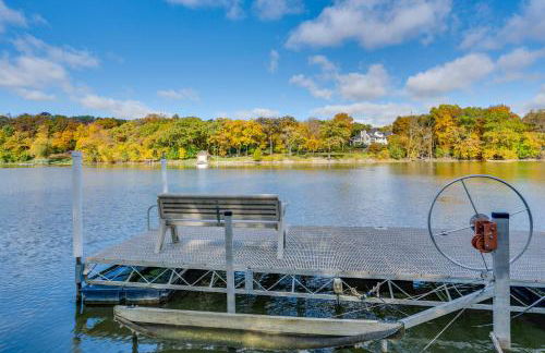 Boat Dock and Backyard Rock River Retreat - Foto 35
