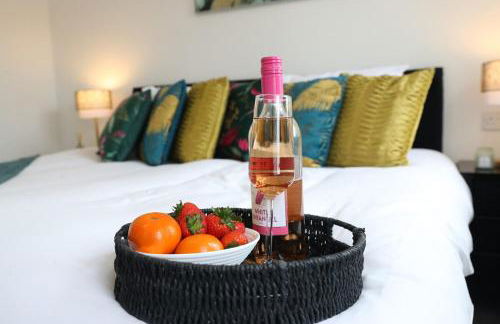 Elegant & Serene 3-BR Retreat Minutes from Heathrow Airport-London- Slough central-Legoland-Ascot-Windsor for Contractors-Families-Relocators-Businesses - Foto 42