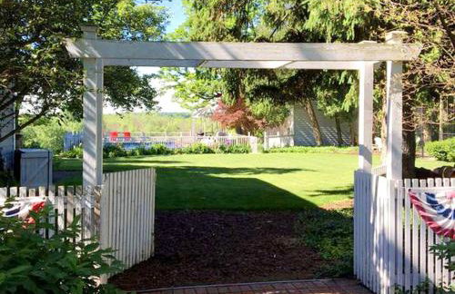 Lovely Cottage Rental with a Pool and Stunning Garden near Grand Rapids in Michigan - Foto 15