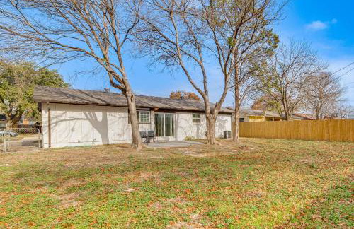 4 Mi to Joe Pool Lake! Cedar Hill Family Haven - Foto 24