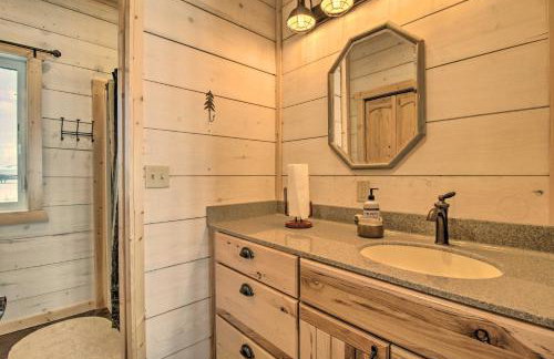 Rural White Sulphur Springs Getaway w/ Deck! - Foto 13