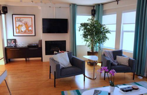 Stylish NOPA Penthouse, Remote Work Friendly - Foto 8