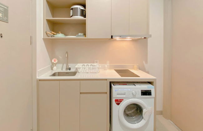 Chic 1BR Apartment at Menara Jakarta Kemayoran - Foto 6