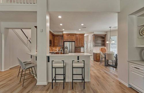 New!4BR with Easy Access to all Woodlands Amenities - Photo 11