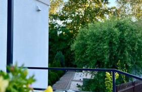 Aparthotel w Dolinie Stawów Zator - Photo 10