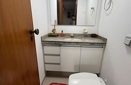 Apto espaçoso para até 8 hóspedes no Centro - Foto 24