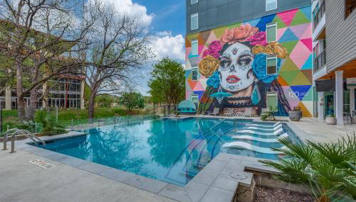 Trendy Condo on Riverwalk Free Parking Pet Friendly Centrally Located on the Riverwalk - Foto 5, sunbed