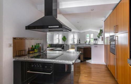 Penthouse-Maisonette - City Center, Highspeed Internet, Garage - Foto 18