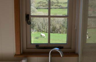 Snug Oak Hut with a view on a Welsh Hill Farm - Photo 4