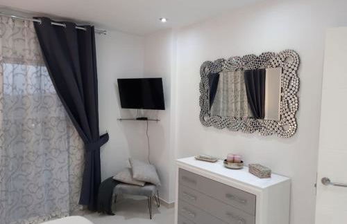 Apartamento con impresionantes vistas y piscina - Foto 13