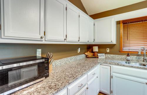 Steps to White River Cabin Retreat with Dock Access - Foto 6