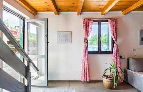 Cozy Home In Trilj With Private Swimming Pool, Can Be Inside Or Outside - Photo 13