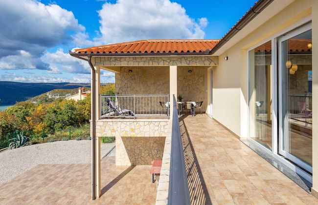 Wonderful Labin Villa With Private Pool and Sea Views - Foto 29