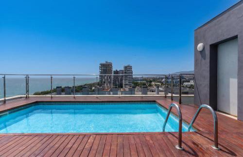 Rengle Horizonte Penthouse & Pool - Photo 3