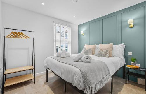 3-BR Luxe Cowes Cottage Harbour Views, Sleeps 6, with Private Garden - LONG TERM STAY WINTER SPECIAL OFFER AVAILABLE! - by Blue Puffin Stays - Foto 24