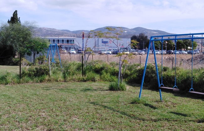 Huge ! Lovely! Private! Villa in The Heart Of Coral Bay! Car Not Essential ! - Photo 19