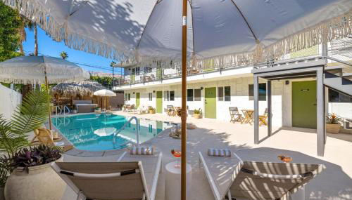 The Maya - Entire Hotel Buyout - Private Gym - Private Game Room - Private Living Area - Foto 4, sunbed