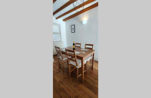 Bank House - Photo 8