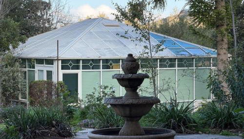 Family Nature Retreat Near LA with Indoor Grotto Pool - Foto 4