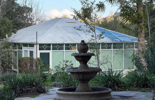 Family Nature Retreat Near LA with Indoor Grotto Pool - Foto 4