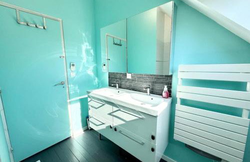 Spacieuse maison rénovée avec goût - Tout à pied - Foto 49