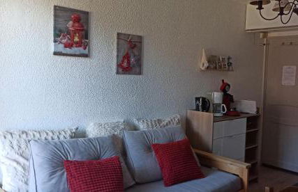 Ustou Guzet neige, appartement de 32 M2 avec balcon dans les Pyrénées aux pieds des pistes - Foto 1