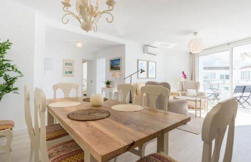 SEA VIEW & BEACH ACCESS - Center - Parking - Photo 5