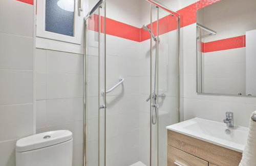 NEW Retiro recién reformado 10 min en metro a Sol, hasta seis personas - Photo 13