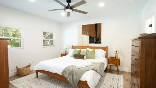 POOL Fenced Yard Shuffleboard Court - Foto 5