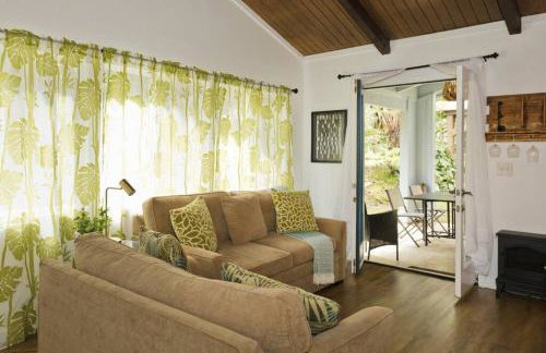 Romantic Retreat, Relax at Hot-tub, Indoor & Outdoor shower, firepit, 5 min to Hawaii Volcano park - Foto 4