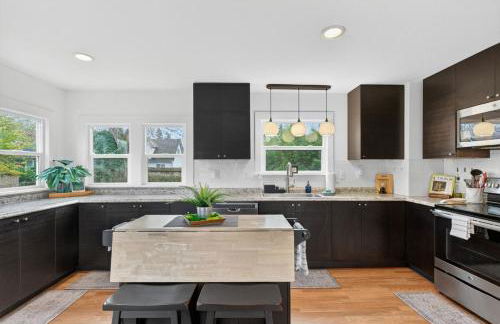 Warm and Inviting 3BR Craftsman with Big Kitchen - Foto 15